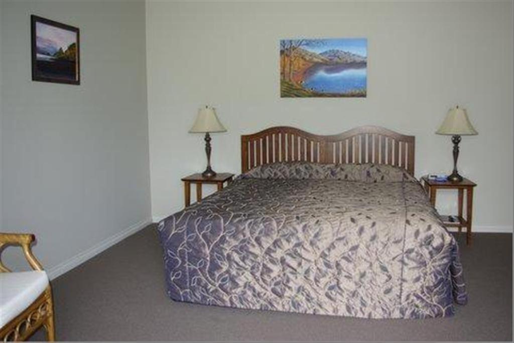 Tui Lodge Turangi Room photo